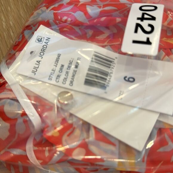 RUFFLED CAP SLEEVE DRESS
JULIA JORDAN - Picture 5 of 5